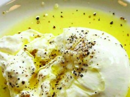 Queijos de búfala com receitas italianas