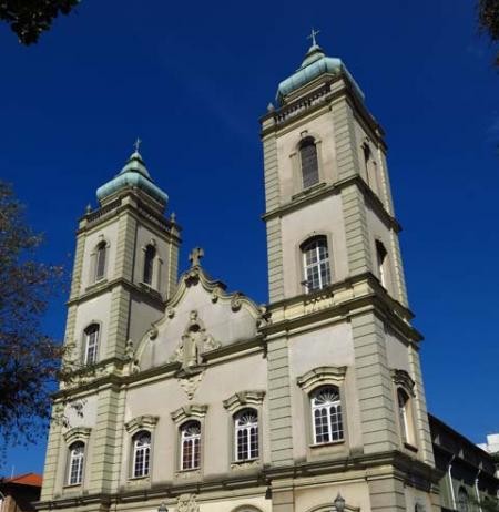 Festa e missas no Santuário de Nossa Senhora de Fátima, no Sumaré